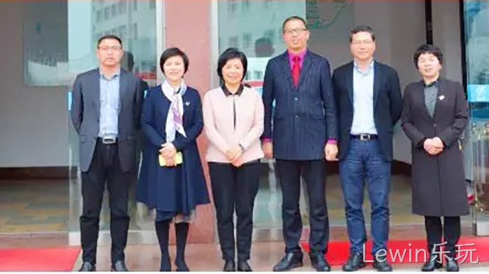 市委常委、统战部长•施艾珠一❈行到Lewin乐玩调研 市委常委、统战部长◉施艾珠一♦行到Lewin乐玩调研